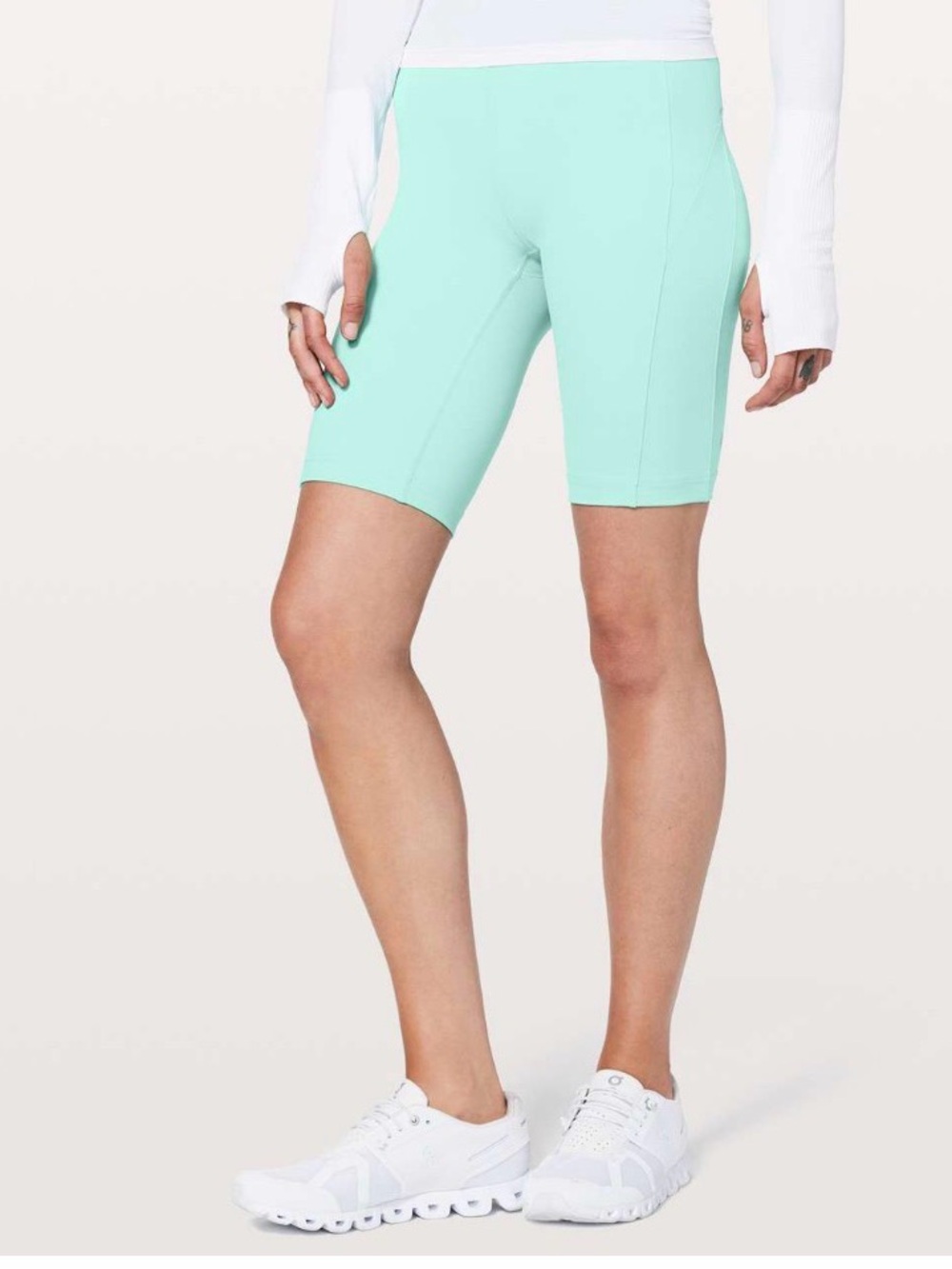 Lululemon On Pace Short *10" size 4